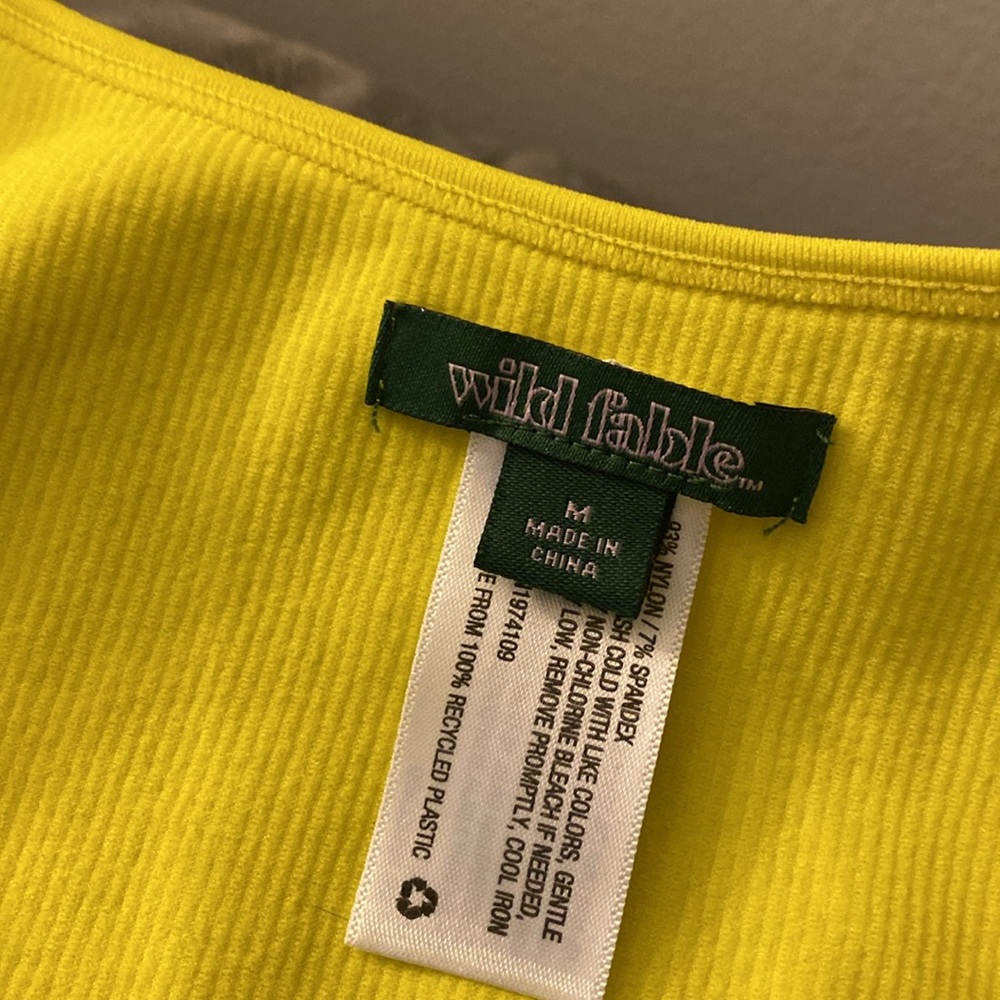 Yellow crop top - Picture 2 of 3
